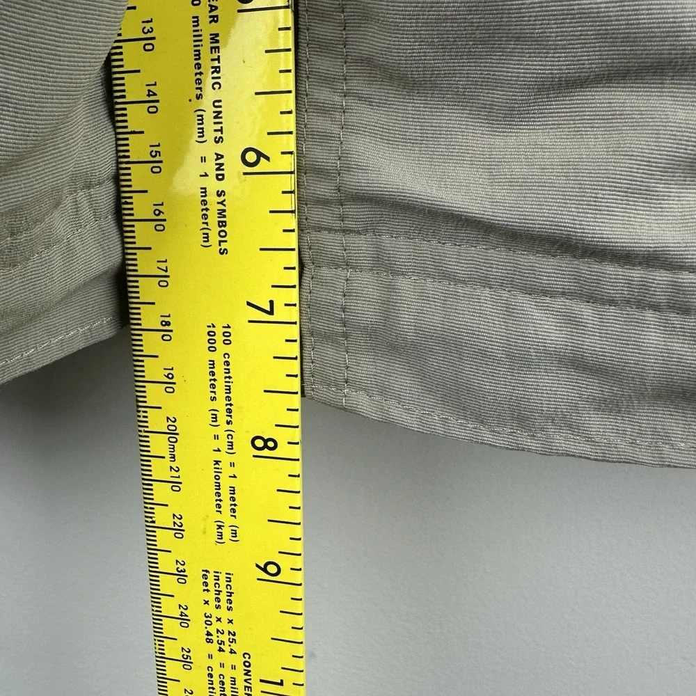 The North Face Belted Cargo Shorts Mens XXL Tan Hiking Nylon Outdoors